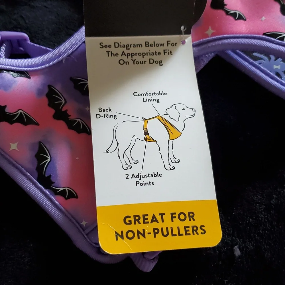 🎃🎃🎃Thrills & Chills Pink and Purple Dog Harness Sz XXS